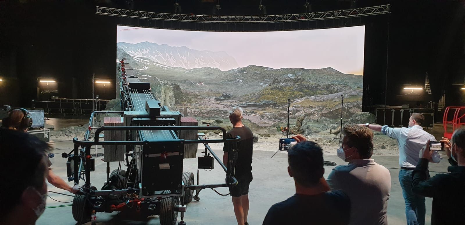 LED for Virtual Production, XR and Film Studios ROE Visual