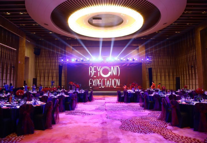 ROE Visual Unveils Ambitious Product Plans at Annual Sales Meeting