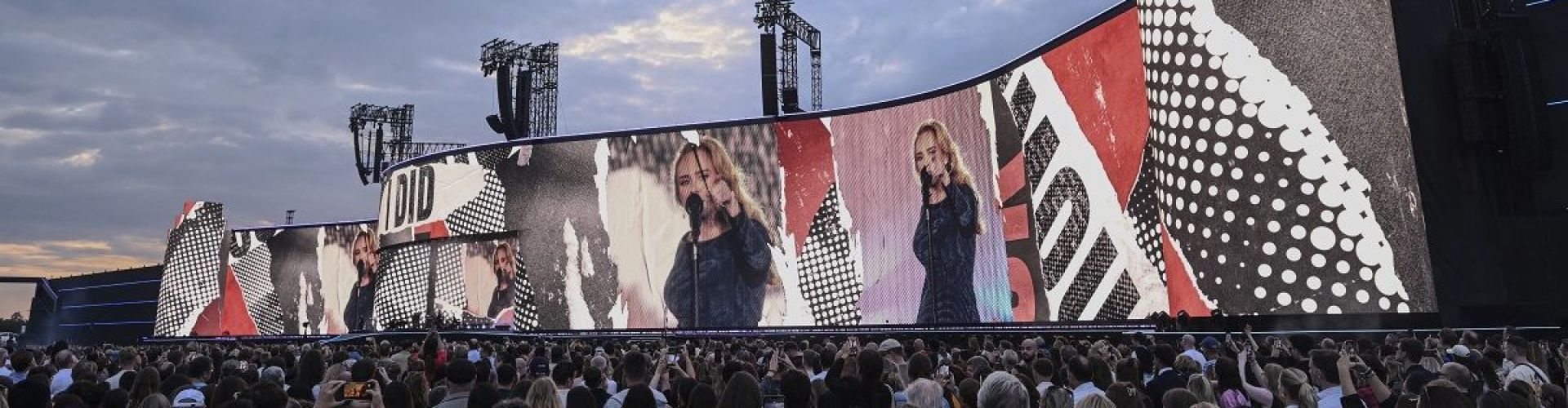 Adele in Munich uses ROE Visual CB5 MKII panels