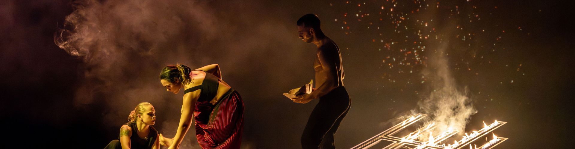 Bangarra Dance Theatre Uses ROE Visual Carbon5 LED Solution